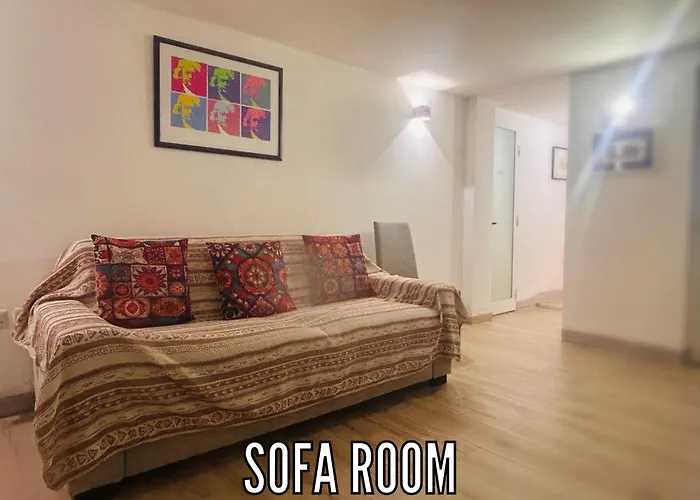 Charming And Gorgeous Traditional House In Cospicua Which Is Only A Two Minute Walk Away To The City Centre Makes It Perfect For A Cozy Stay In Malta