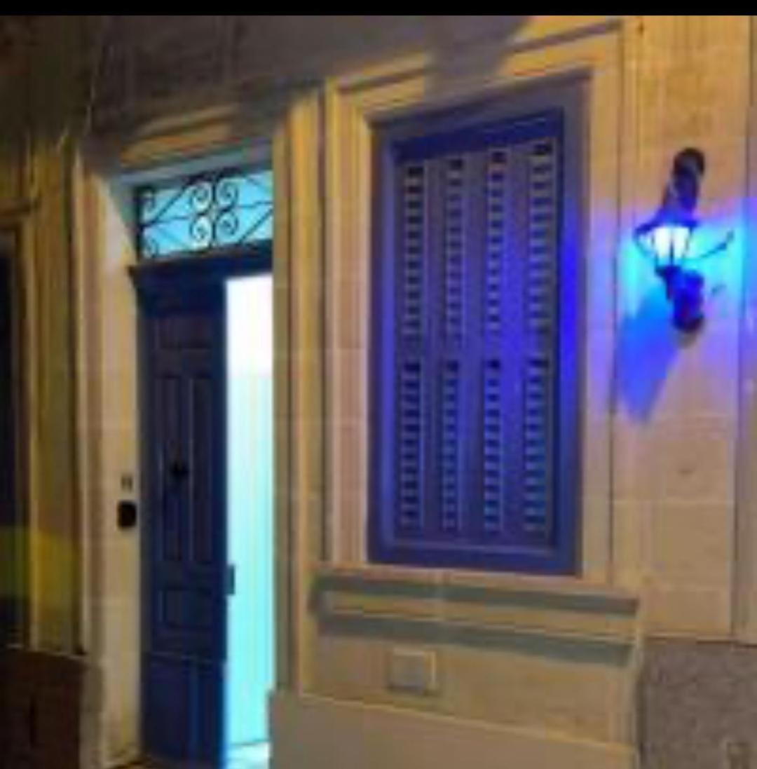 Charming And Gorgeous Traditional House In Which Is Only A Two Minute Walk Away To The Centre Makes It Perfect For A Cozy In Malta بيت للعطل *
